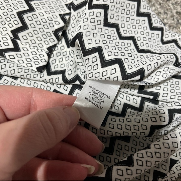 Candies Button Down Chevron Chiffon Tie Sleeves Size L long sleeve NWT See Note - Picture 7 of 10